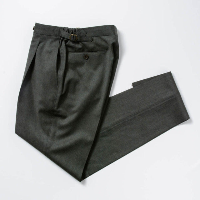 1tuck　Wide Model 【BCMG92-20】　 Ｄ-GREEN　W100%　CANONICO 21micron　 裾未処理品　【通年商品】
